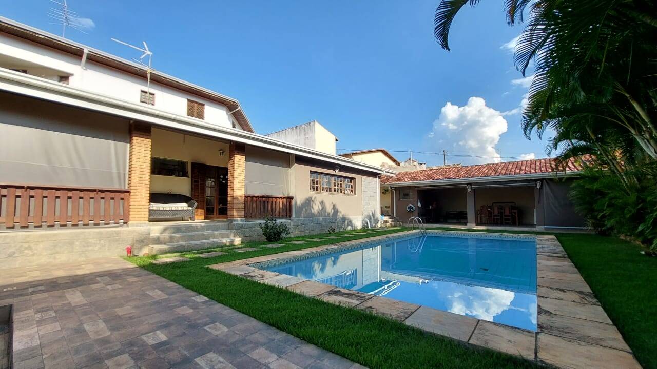 #CA48-S.SÔ - Casa para Venda em Bragança Paulista - SP